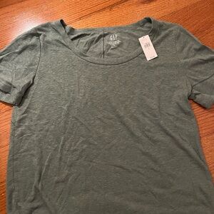 GAP Women's Olive Short Sleeve Tee